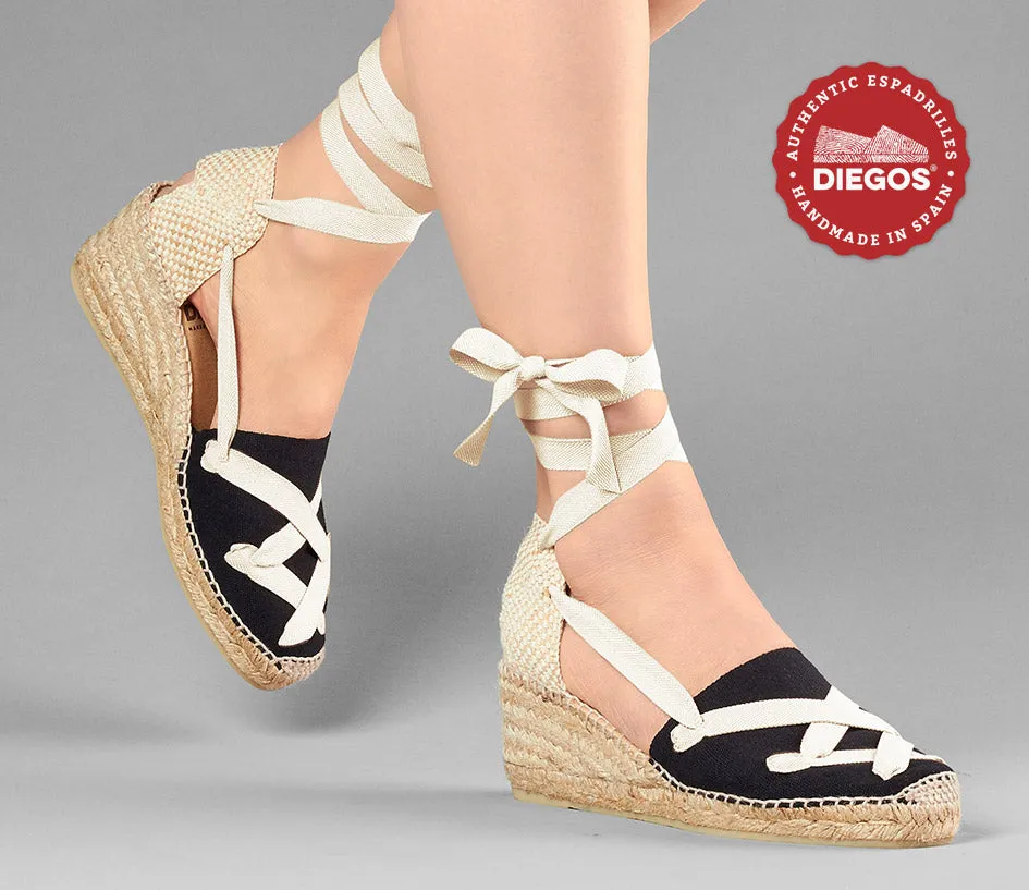 Alpargatas clásicas cordones Lola cuña alta negro