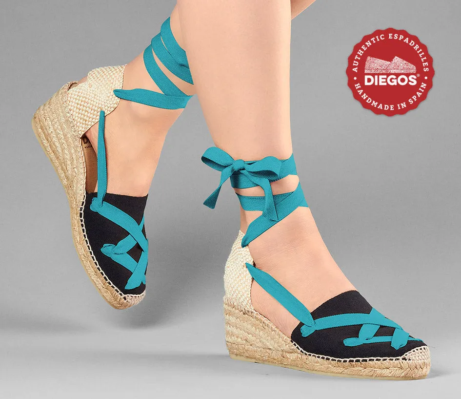 Alpargatas clásicas cordones Lola cuña alta negro