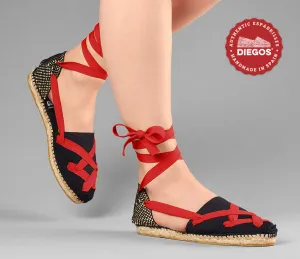 Alpargatas planas Lola clásicas todo negro con cordones