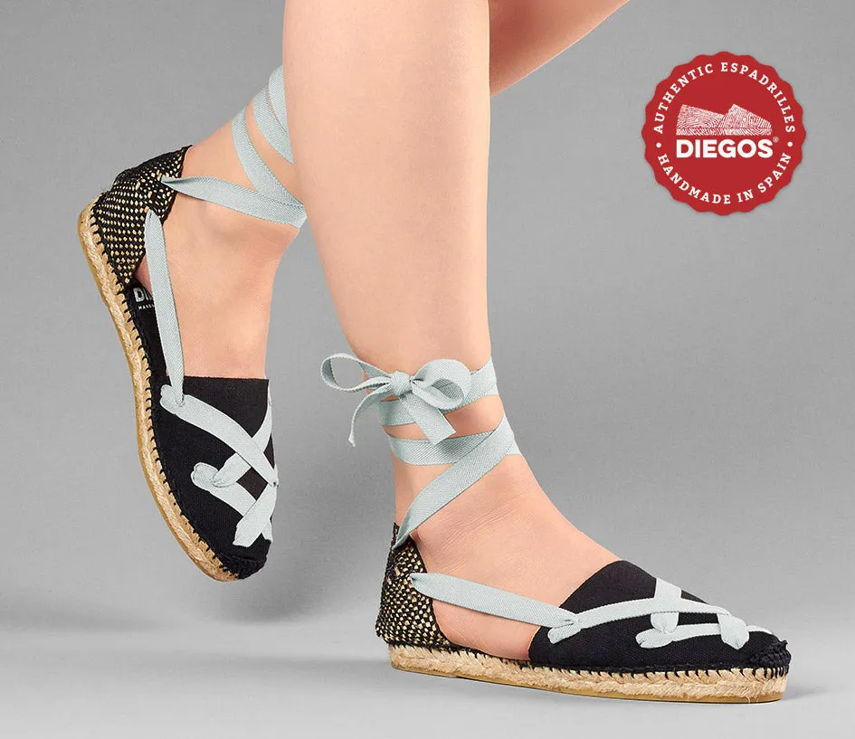Alpargatas planas Lola clásicas todo negro con cordones
