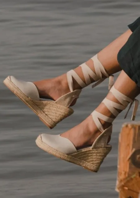Baak Beige