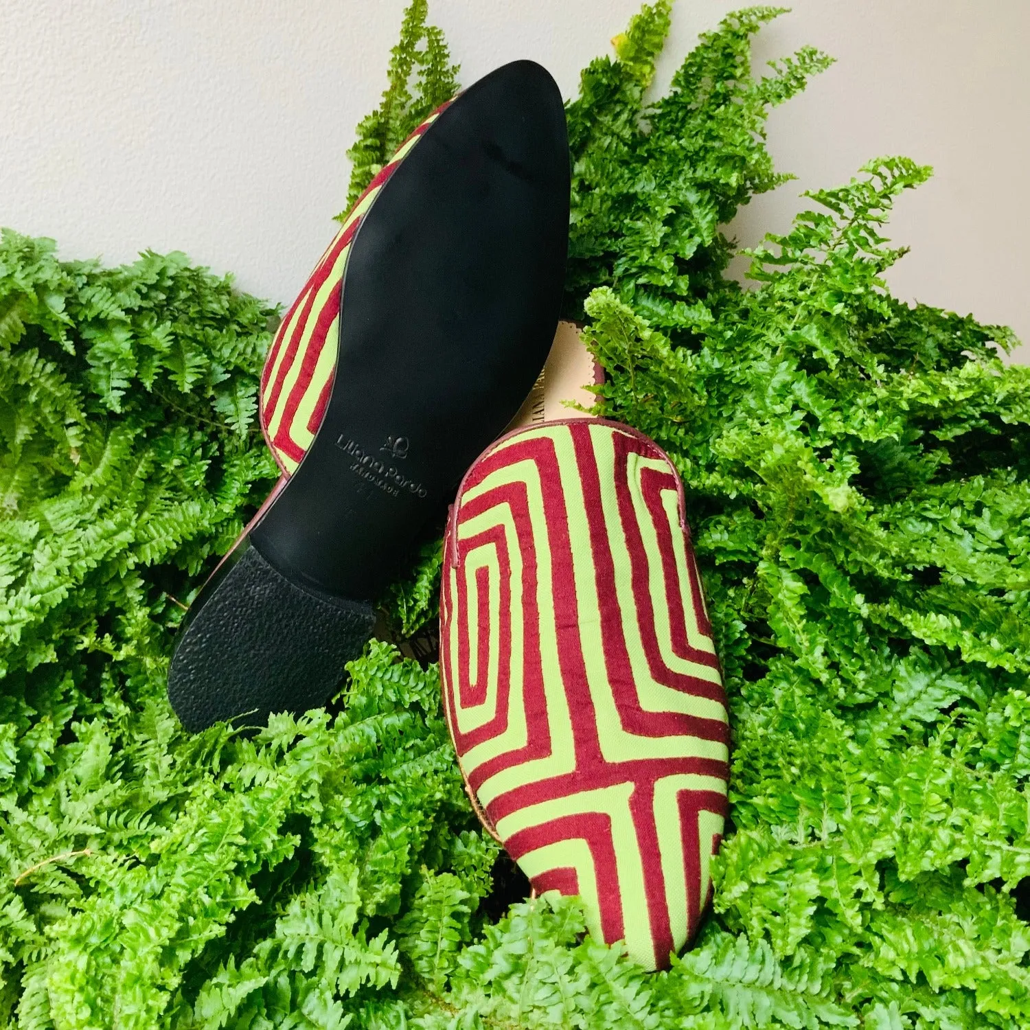 Mola Mules | Wine & Apple Green