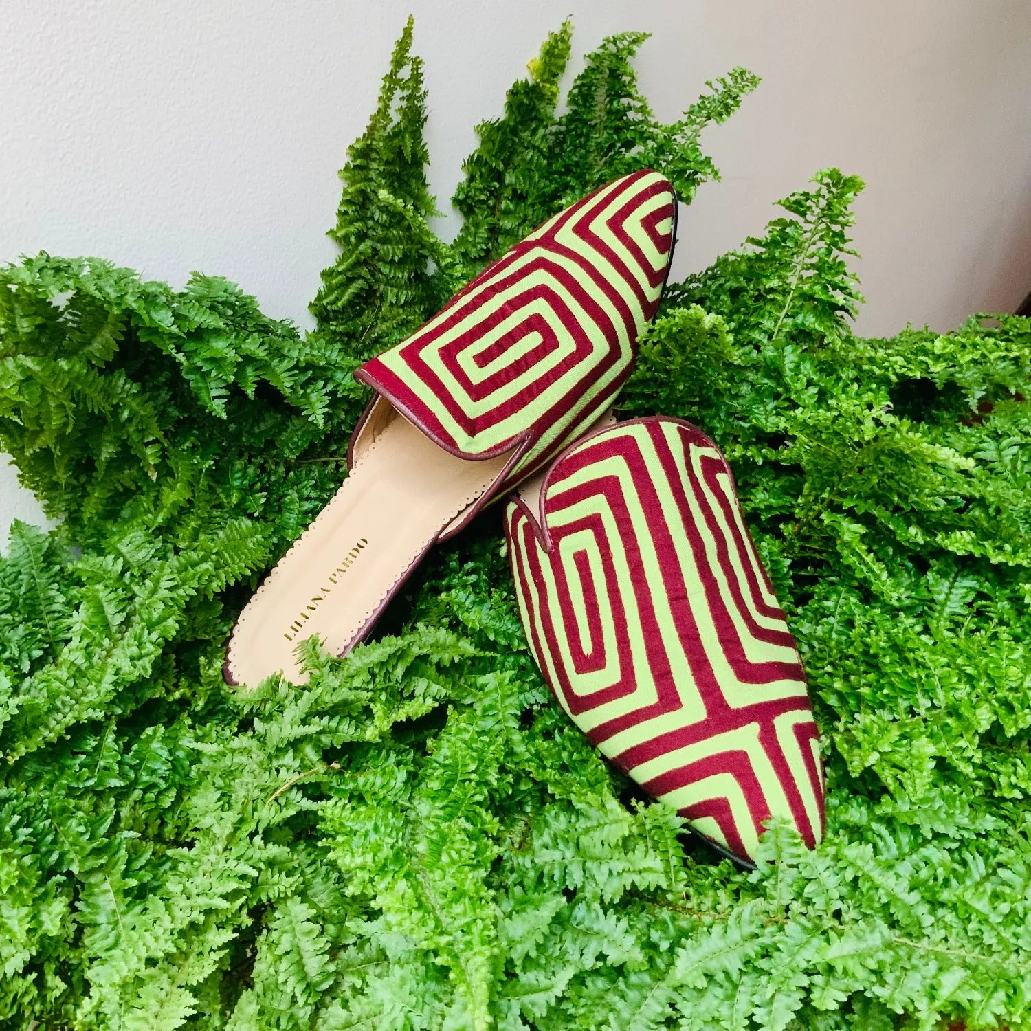 Mola Mules | Wine & Apple Green