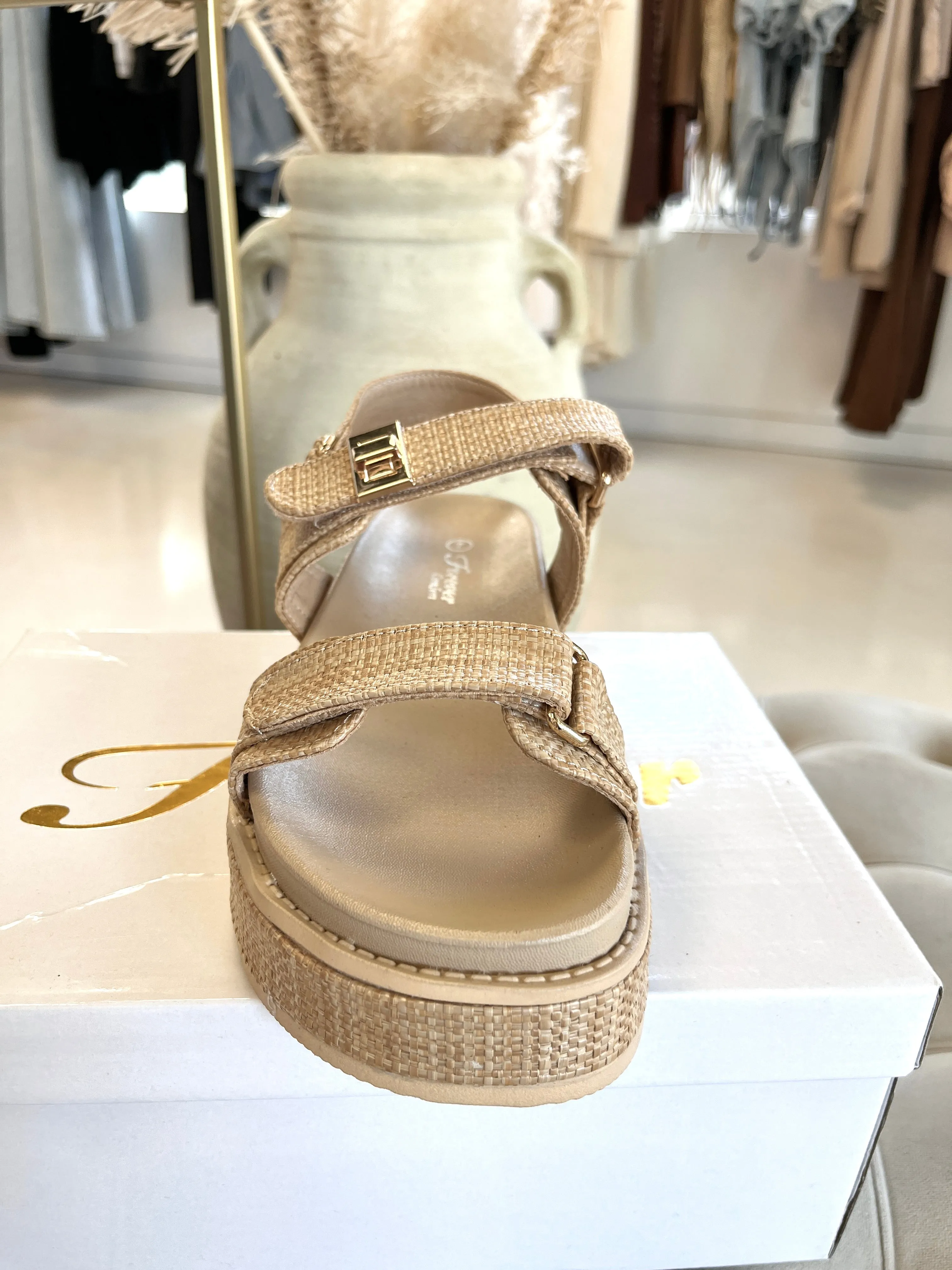 NEW STEVIE SANDAL (BEIGE)