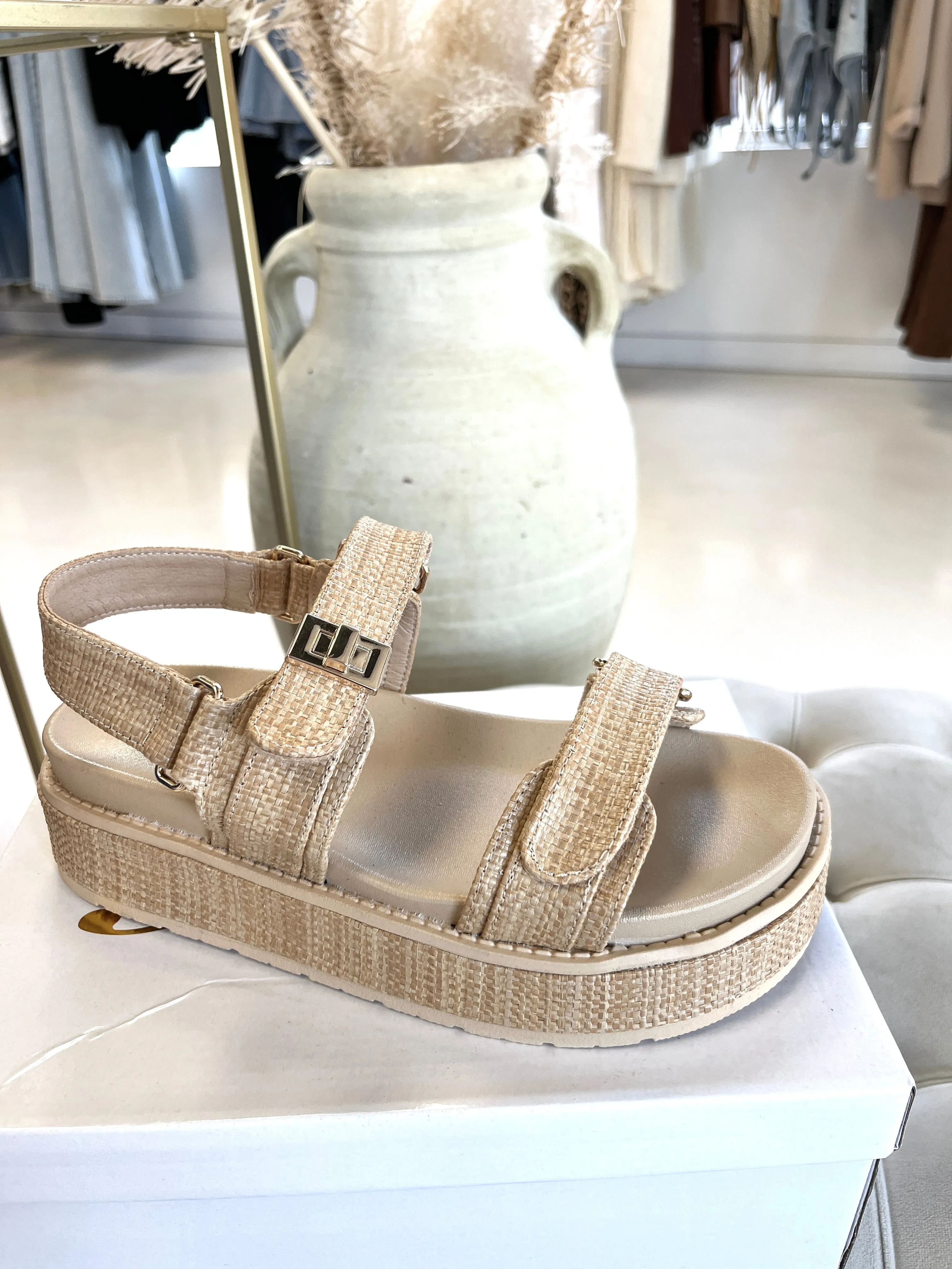 NEW STEVIE SANDAL (BEIGE)