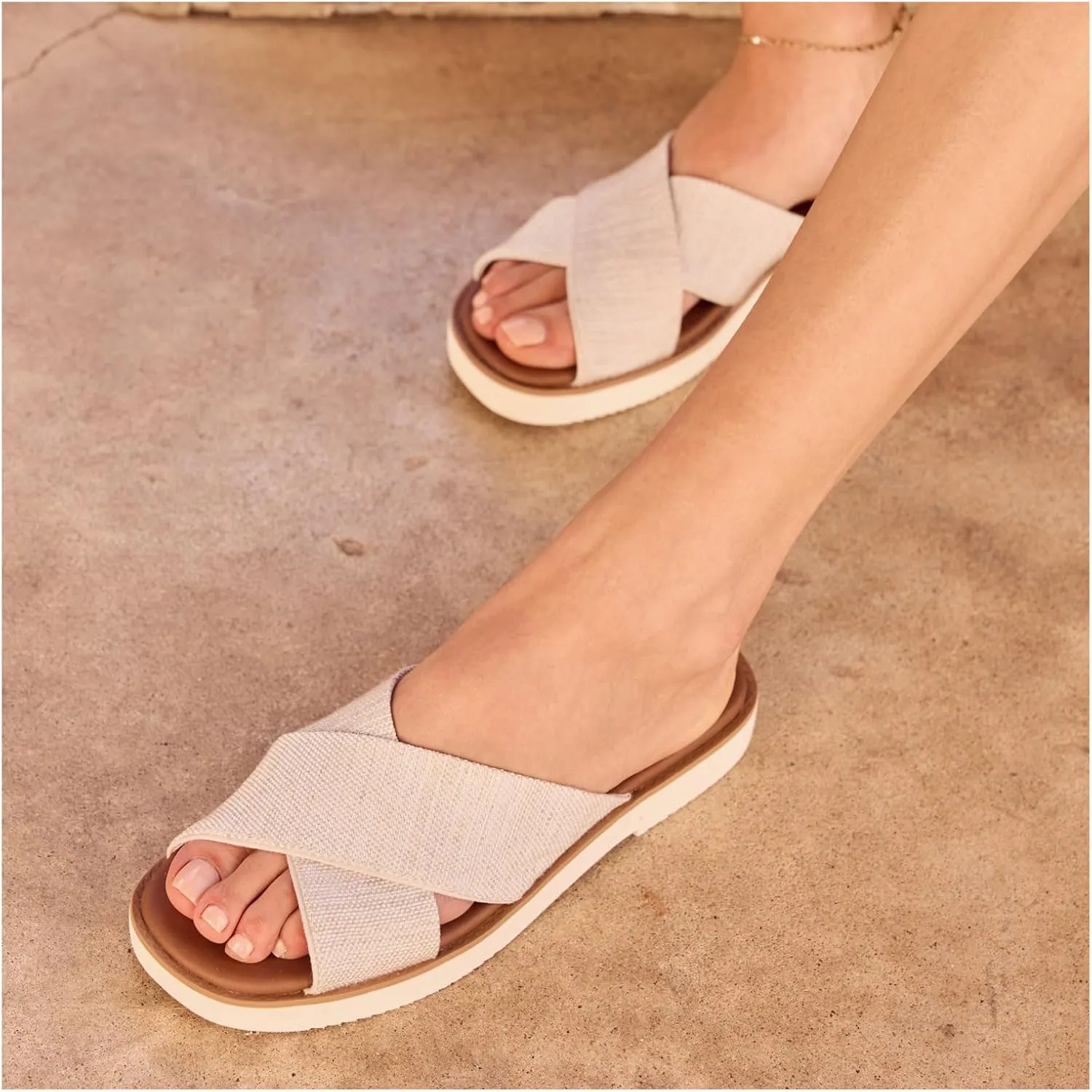 TOMS Women's Mae Crossover Flat Sandal